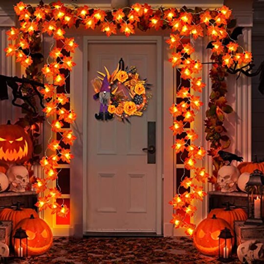 TURNMEON; 2 Pack Fall Decor Enlarged Maple Leaf Fall Lights Thick Leaf Garlands,Total 20Ft 40LED Lights Battery Operated Waterproof Fall Decorations Home Indoor Outdoor Autumn Thanksgiving Halloween Decor; Category:Halloween Garland; Image:1